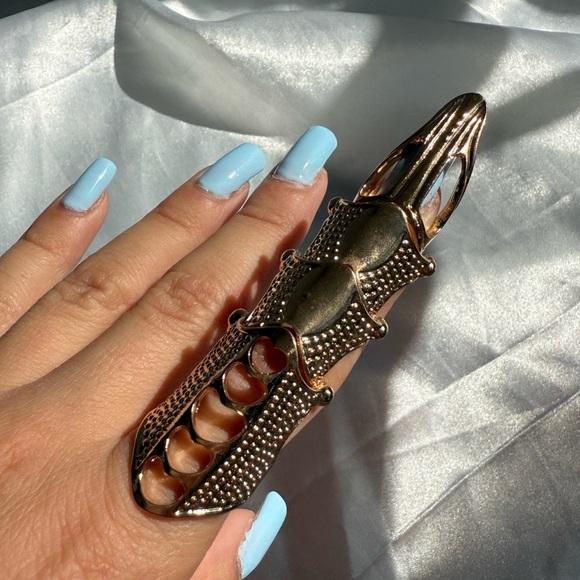 🎃Anthropologie  Gothic Finger Armor Ring Adjustable Halloween Statement Skull OS - Picture 12 of 12